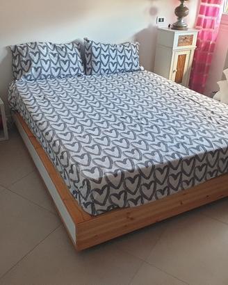 Letto Matrimoniale "MANDAL IKEA" 