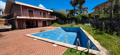 Aci Bonaccorsi bella villa singola con piscina