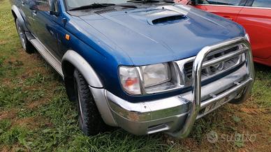 NISSAN PICK-UP 4X4 NAVARA 2.5D MOTORE TD25 PER RIC