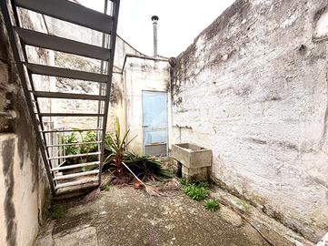 2 LOCALI A SQUINZANO