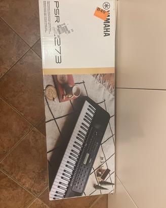 Yamaha PSR-E273