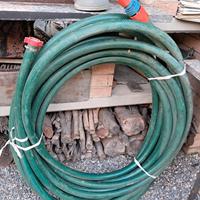 n. 3 rotoli tubi flessibili, lunghezza circa 20mt.