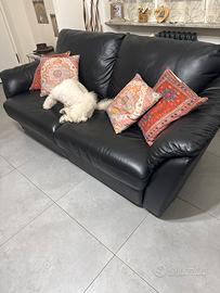 Divano letto in pelle  matrimoniale come nouonuovo