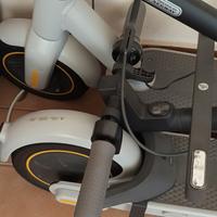 Monopattini elettrici Segway Ninebot MAX G30LE