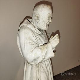Padre Pio benedicente  statua sacra