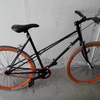Bicicletta convertibile fixed nera 28"