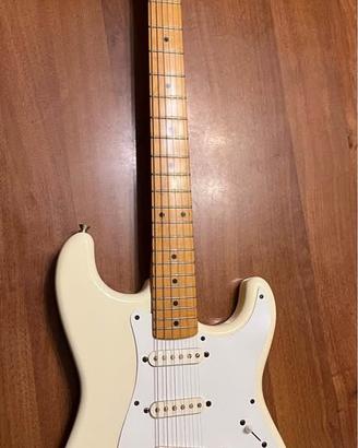 FENDER STRATOCASTER JAPAN 1996