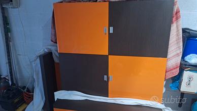 Mobili in legno usati da mobilificio. Di qualità.