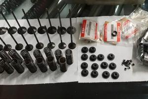 valvole aspirazione scarico SUZUKI GSXR 1000 K7 K8