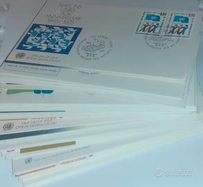 Francobolli americani in 100 piccole cartoline