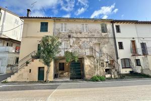 CASA SEMINDIPENDENTE A ASSISI