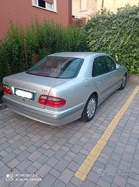 MERCEDES Classe E (W/S210) - 2002