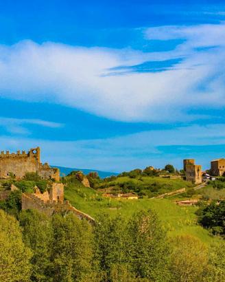 Condivido ufficio in centro storico a Tuscania