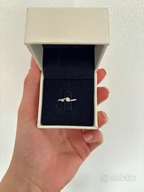 Anello oro bianco 18k con diamante