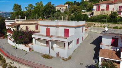 Villa di 173 m² con più di 5 locali a Montecorice