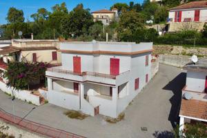 Villa di 173 m² con più di 5 locali a Montecorice