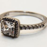 Splendido anello Vintage argento pietre