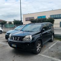 Nissan xtrail 4x4 170 CV full optional