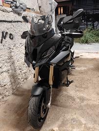 s1000xr triple black