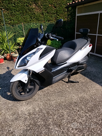 Kymco downtown 300i