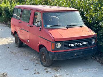 Bedford CF per ricambi