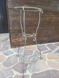 Porta vasi in ferro battuto 