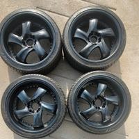 Cerchi in lega 19'' con gomme