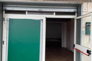 Deposito 100mq con parcheggio -contrada serroni(av