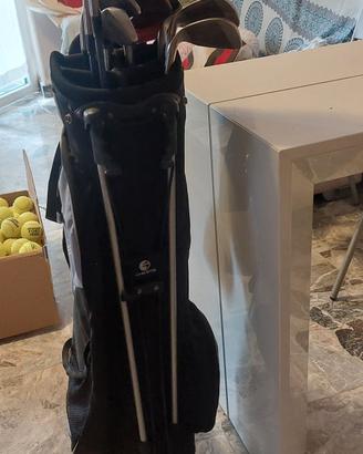borsa e mazze da golf