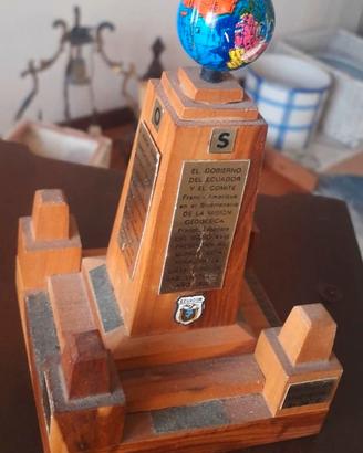 Miniatura monumento "Mitad del Mundo" Equatore