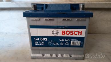 Batteria Auto Bosch S4 002 - 12V 52Ah 470A, 9mesi 