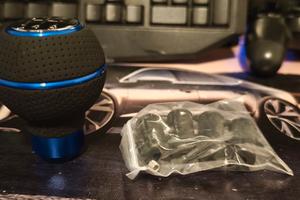 Pomello cambio sportivo universale – Nero e Blu (N