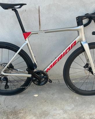 Merida scultura tg L shimano di2