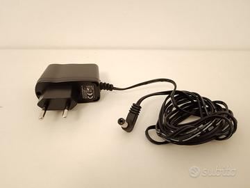 Alimentatore 9V 600mA