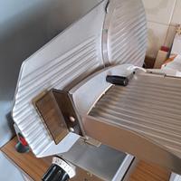 affettatrice funzionante e buono stato