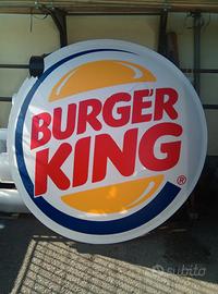 INSEGNA BURGER KING  NO MC DONALDS