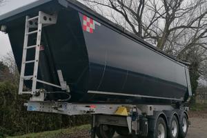 Rimorchio coibentato menci