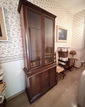 Fuciliera vintage in legno con vetrina
