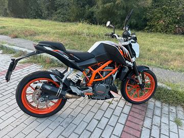 KTM Duke390 ABS