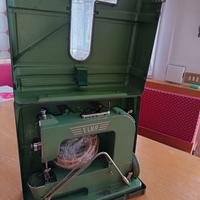 macchina da cucire vintage