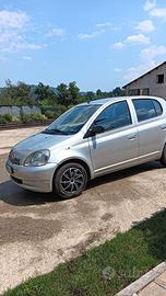 Auto Toyota Yaris