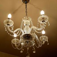 Lampadario a gocce in plexi