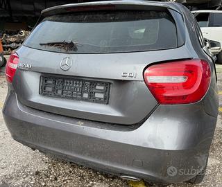 Ricambi usati per Mercedes W176 A200 CDI del 2013