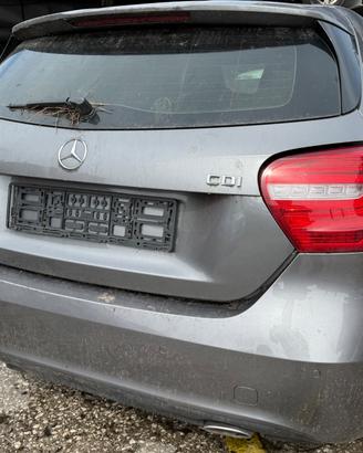 Ricambi usati per Mercedes W176 A200 CDI del 2013