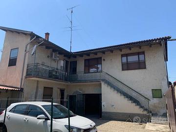 MORTARA VIC.: CASA LIBERA 4 LATI CON GIARDINO