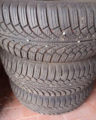 GOMME INVERNALI DUNLOP