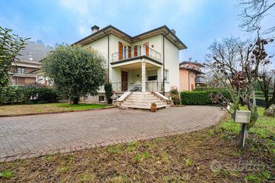 PORZIONE DI BIFAMILIARE A BOTTICINO