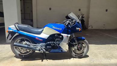 Kawasaki GPZ900