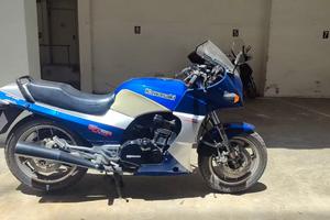 Kawasaki GPZ900
