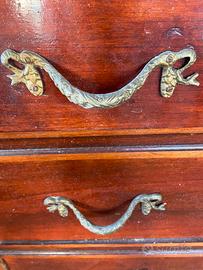 Armadio e settimanale con specchio